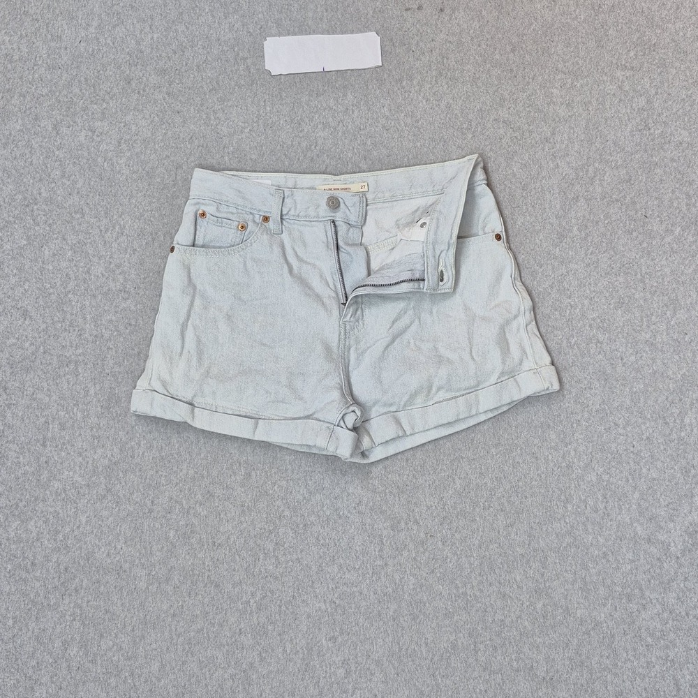 Levi's Women Shorts W27 Light Blue Denim A-Line Mom Shorts Button‎ Logo